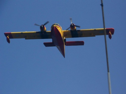 100_4269_canadair.jpg