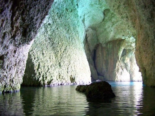 100_8586_grotte.jpg