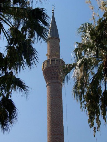 100_9374_minaret.jpg