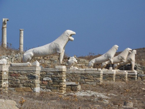 100_5115_Lions Naxos.jpg