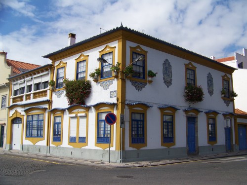 100_7311_Aveiro, belle maison.jpg