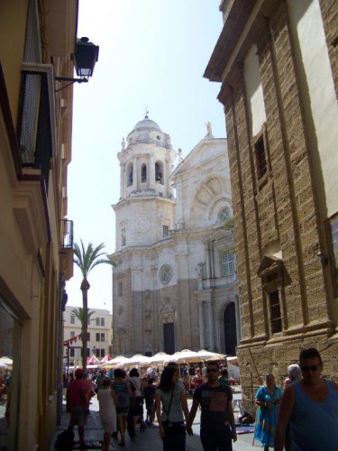 100_3146_Place de la cathédrale.jpg