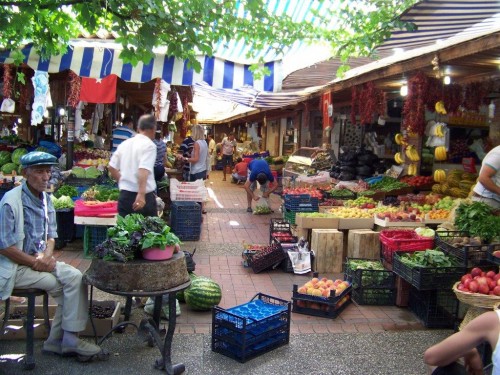 100_8084_marché.jpg