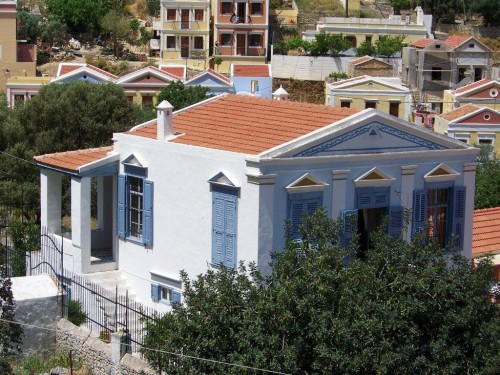 100_1813_maison typique de l'île de Symi.jpg