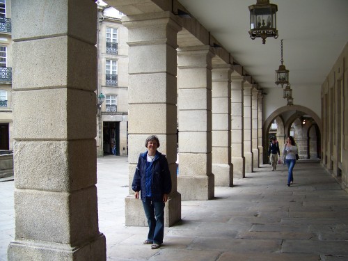 100_6989_sous les arcades.jpg