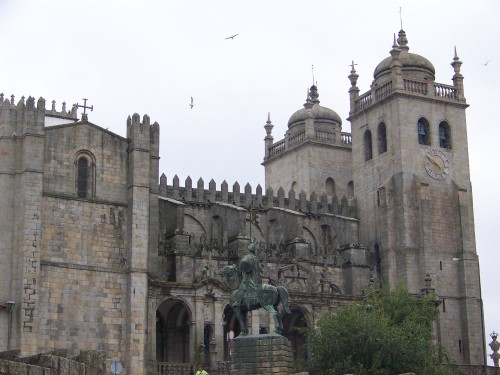 100_7205_Porto_La cathédrale.jpg