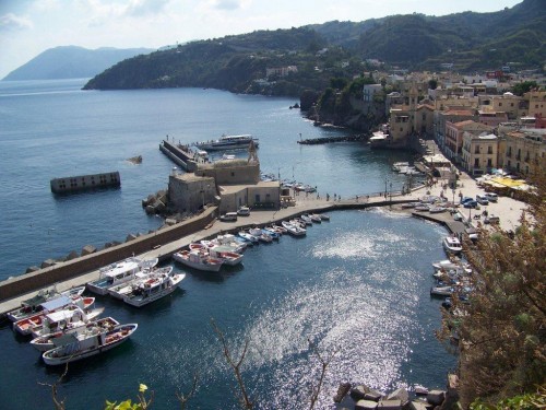 100_9003_Lipari, le petit port au Sud - Copie.jpg