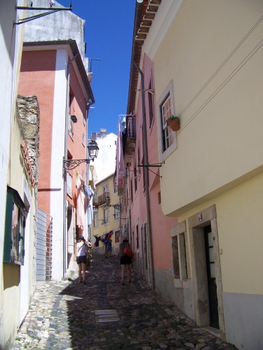 100_7775_Quartier Alfama.jpg