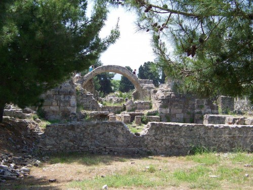 100_1400_Agora.jpg