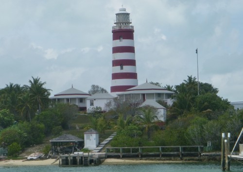 P1070232bahamas Abacos elbow cay hope town  le phare.JPG