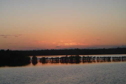 Cuba mouillage Playuelas lever de soleil.JPG