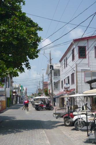 san pedro rue et maisons.JPG