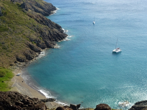 Dreamweaver au mouillage de l'île Fourcgue, Saint-Barthélemy.JPG