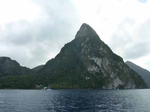 Mouillage de Malgré Tout, Petit Piton, Sainte-Lucie.JPG