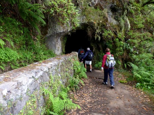 09 levada do Caldeirao Verde.jpg