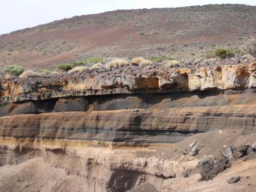 Teide strates.JPG