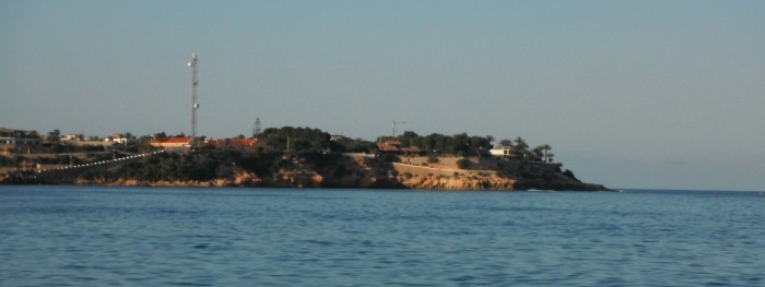 15-6-12 20h02 Cabo Roig sur ancre devant le port.JPG