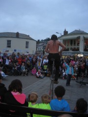 01-08-2011 spectacle Padstow.jpg