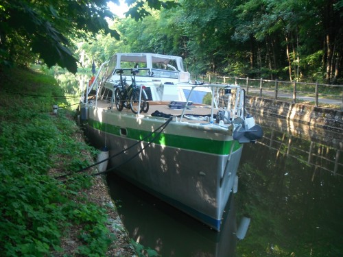 15-8-12 8h24 Canal du centre amarrage berge de  Chagny paysage de bourgogne.JPG