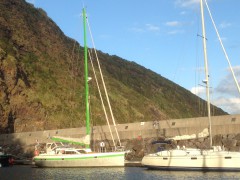 2014-06-05 20h19 Ericante le soir à la marina de Velas  à Sao Jorge, Açores.JPG