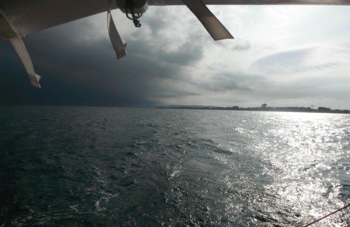 13-7-12 18h54 nuages menaçants derrière Palavas les Flots.JPG